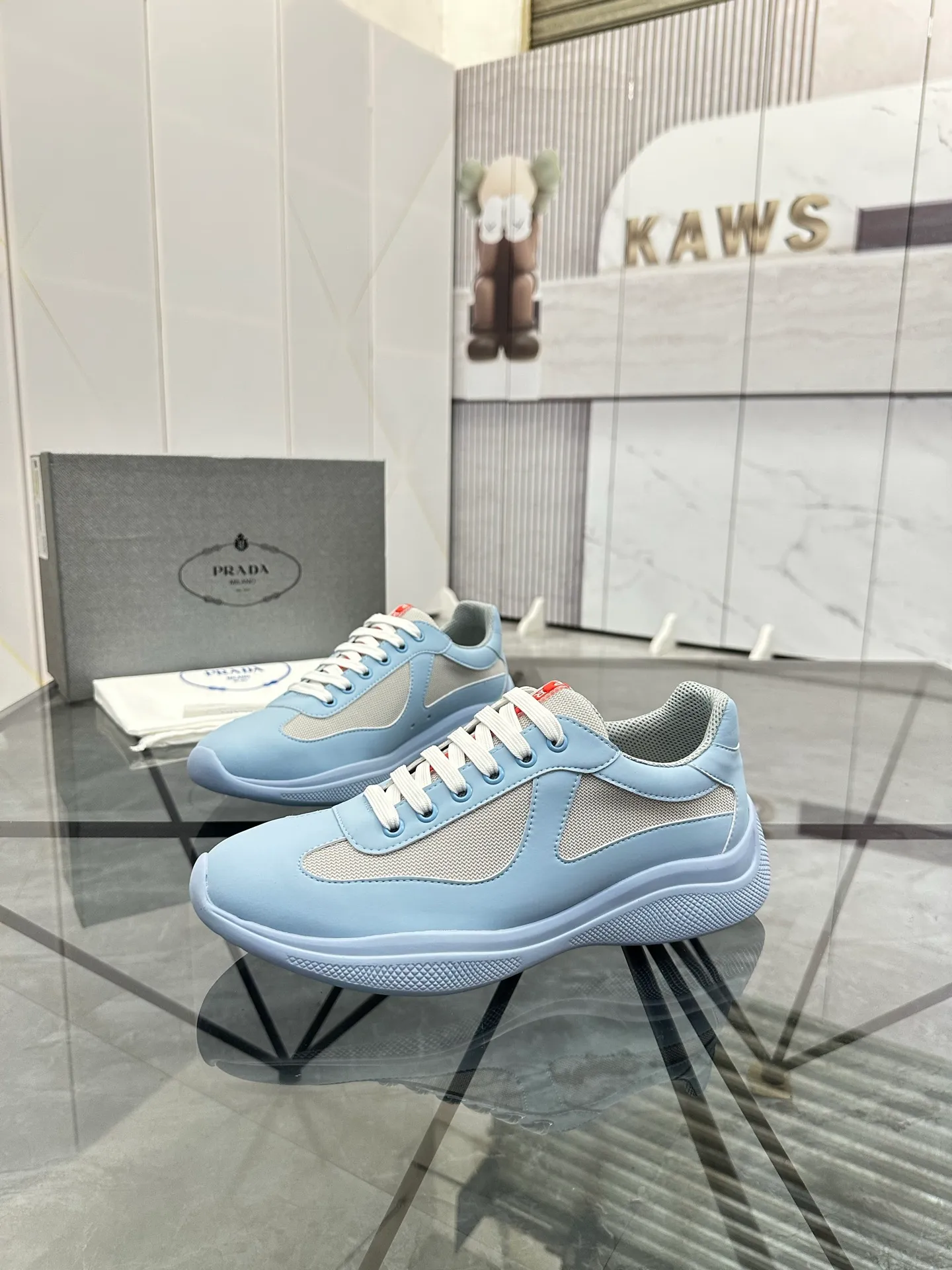 Men's shoes: 💰P360¥ Product trademark: Prada *"Prada*" low-top casual shoes Regular size: 35-47 (can be customized to 48) couple style Product materials: imported silk leather upper, breathable lining, original outsole. Number: 943